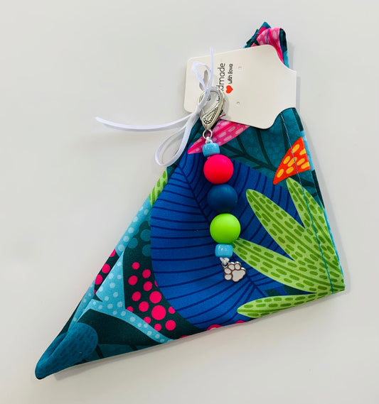L/XL Bright Leaf with Dots Bandana